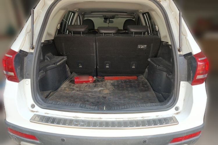 Used Haval H6 2014 Sport Version 1.5T Manual Two-Wheel Drive Elite Edition Trunk