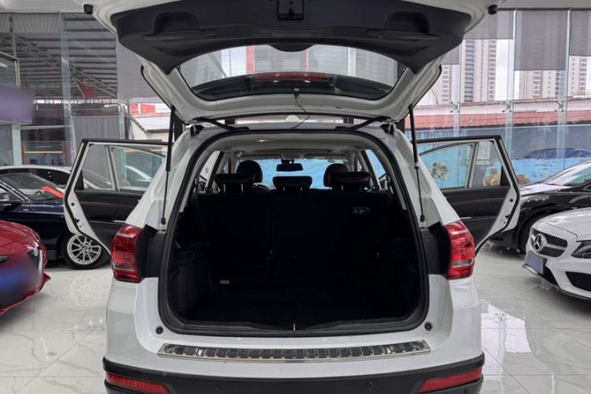 Used Haval H6 2014 Sport Version 1.5T Manual Two-Wheel Drive Elite Edition Trunk
