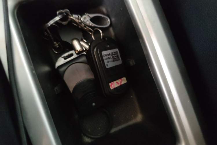 Used Haval H6 2014 Sport Edition 2.0T Diesel Manual Two-Wheel Drive Prestige Model Vehicle Key