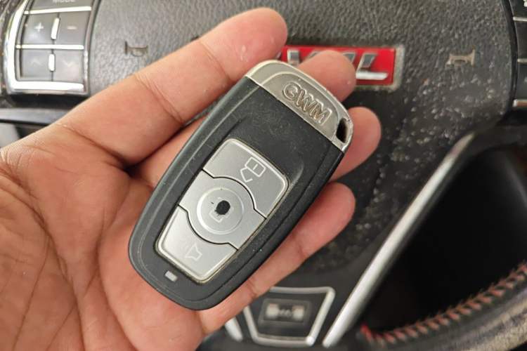 Used Haval H6 2014 Sport Edition 2.0T Diesel Manual Two-Wheel Drive Prestige Model Vehicle Key