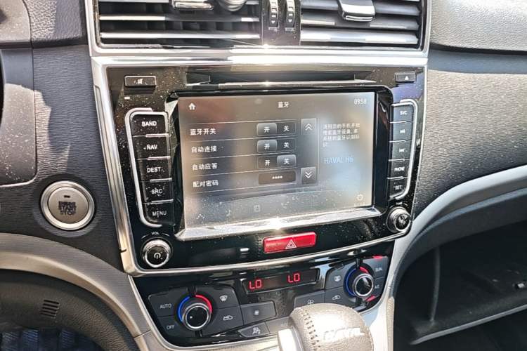 Used Haval H6 2015 Sport Edition 1.5T Automatic Two-Wheel Drive Luxury Model Audio And AC Panel