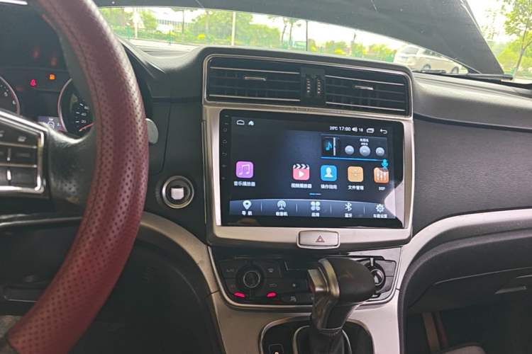 Used Haval H6 2015 Sport Edition 1.5T Automatic Two-Wheel Drive Luxury Model Audio And AC Panel