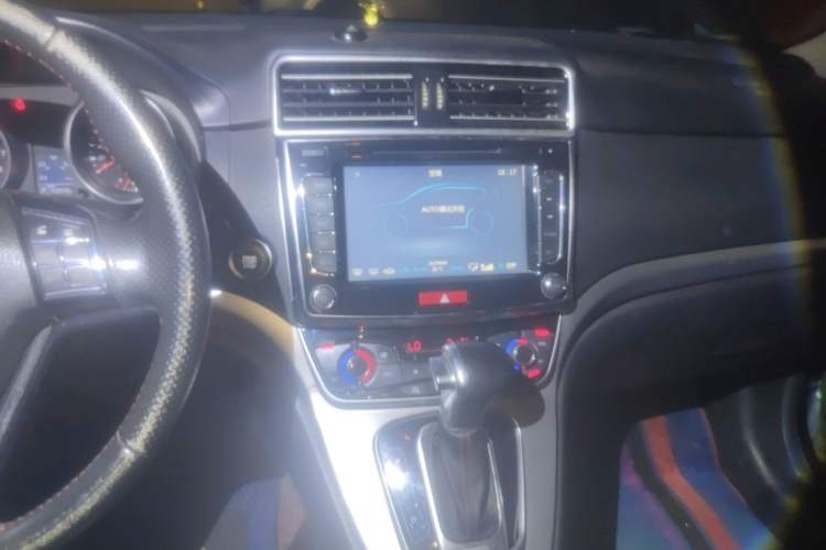 Used Haval H6 2015 Sport Edition 1.5T Automatic Two-Wheel Drive Luxury Model Audio And AC Panel
