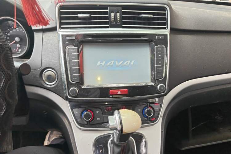 Used Haval H6 2015 Sport Edition 1.5T Automatic Two-Wheel Drive Luxury Model Audio And AC Panel