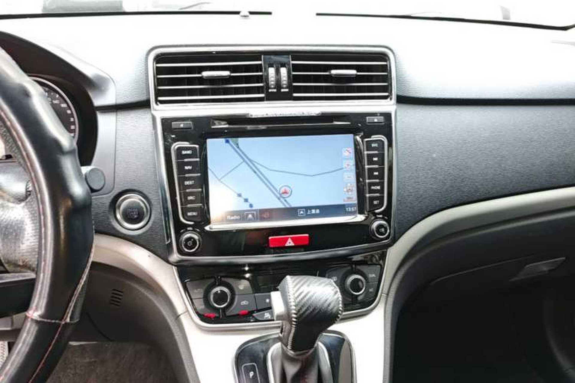 Used Haval H6 2015 Sport Edition 1.5T Automatic Two-Wheel Drive Luxury Model Audio And AC Panel