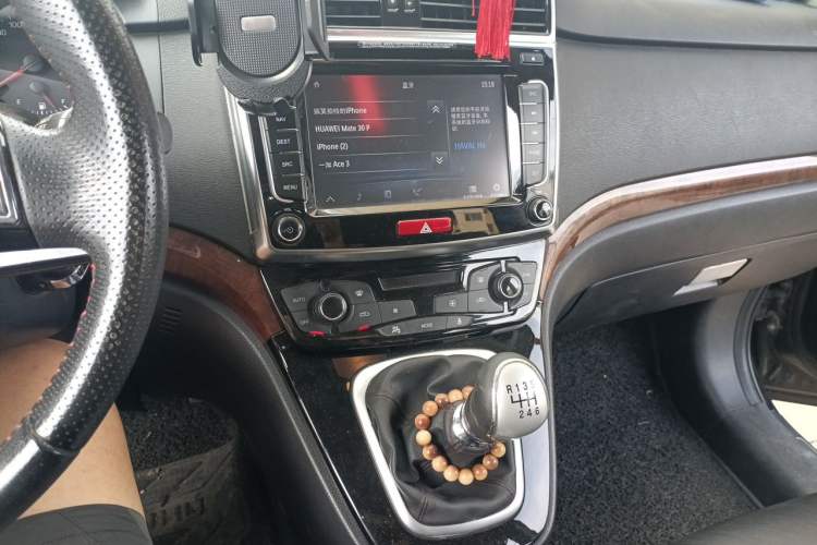 Used Haval H6 2015 Sport Edition 1.5T Manual Two-Wheel Drive Elite Model Audio And AC Panel