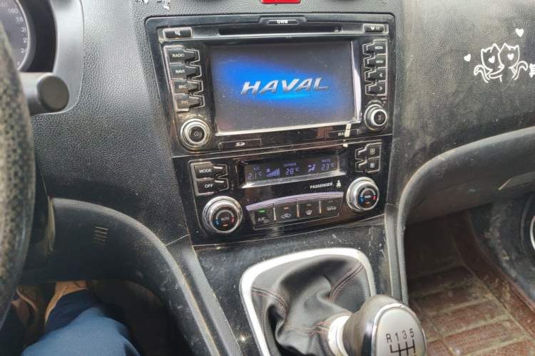 Used Haval H6 2015 Upgraded Model 1.5T Manual Two-Wheel Drive Elite Version Audio And AC Panel