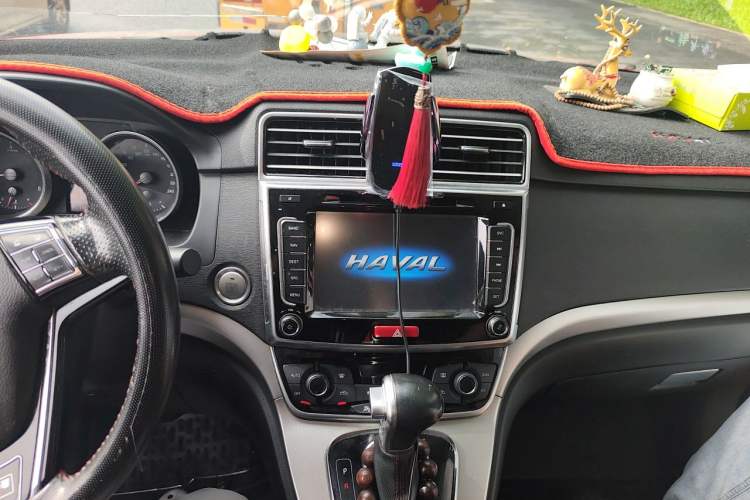 Used Haval H6 2015 Sport Edition 1.5T Automatic Two-Wheel Drive Luxury Model Audio And AC Panel
