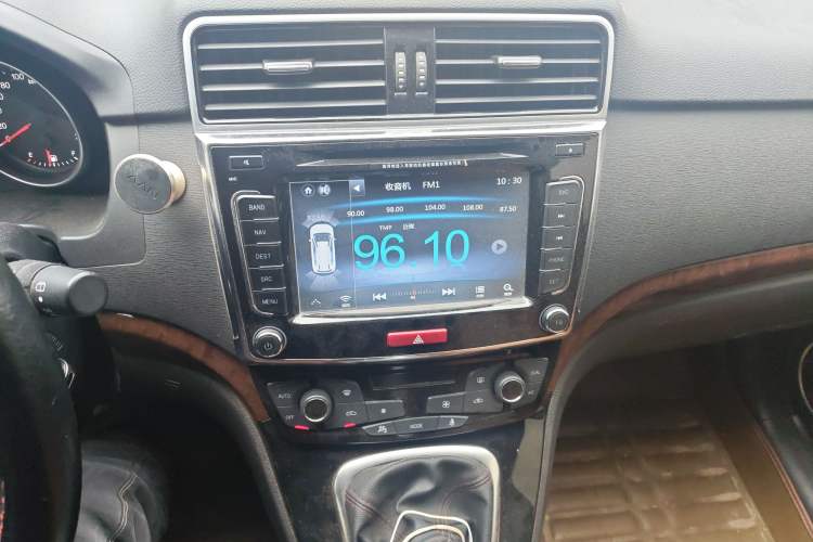 Used Haval H6 2015 Sport Edition 1.5T Manual Two-Wheel Drive Elite Model Audio And AC Panel