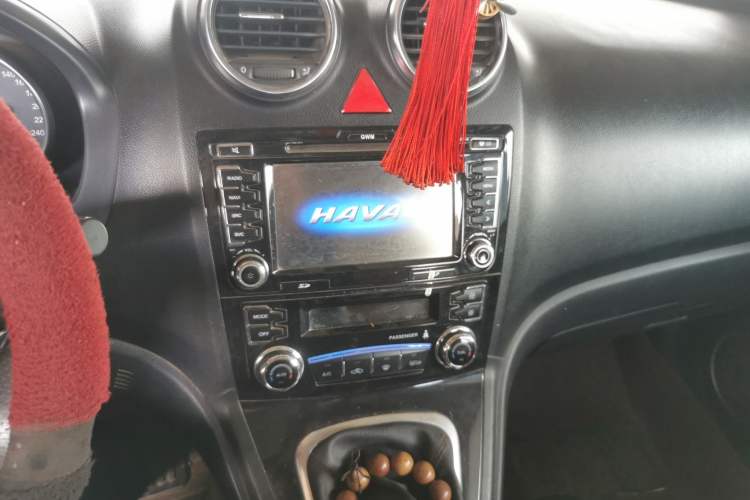 Used Haval H6 2015 Upgraded Model 1.5T Manual Two-Wheel Drive Elite Version Audio And AC Panel