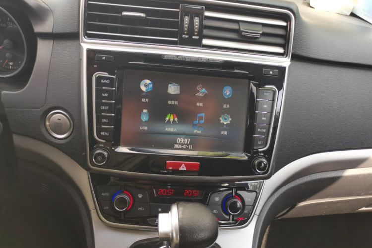 Used Haval H6 2015 Sport Edition 1.5T Automatic Two-Wheel Drive Luxury Model Audio And AC Panel