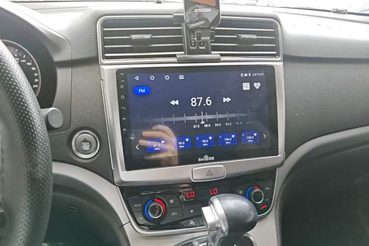 Used Haval H6 2015 Sport Edition 1.5T Automatic Two-Wheel Drive Luxury Model Audio And AC Panel