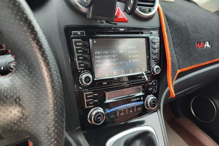Used Haval H6 2015 Upgraded Model 1.5T Manual Two-Wheel Drive Elite Version Audio And AC Panel