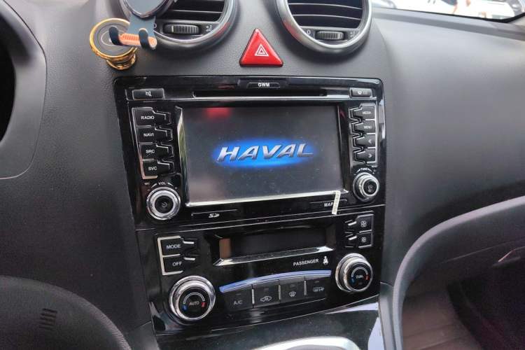 Used Haval H6 2015 Upgraded Model 1.5T Manual Two-Wheel Drive Elite Version Audio And AC Panel