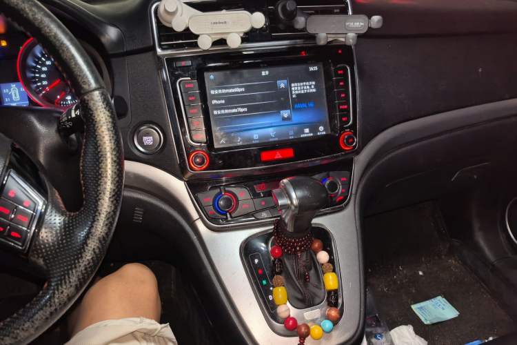 Used Haval H6 2015 Sport Edition 1.5T Automatic Two-Wheel Drive Luxury Model Audio And AC Panel