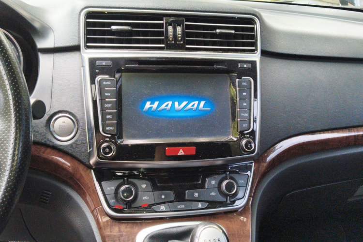 Used Haval H6 2015 Revised Version Sport Edition 1.5T Manual Transmission Two-Wheel Drive Elite Grade Audio And AC Panel