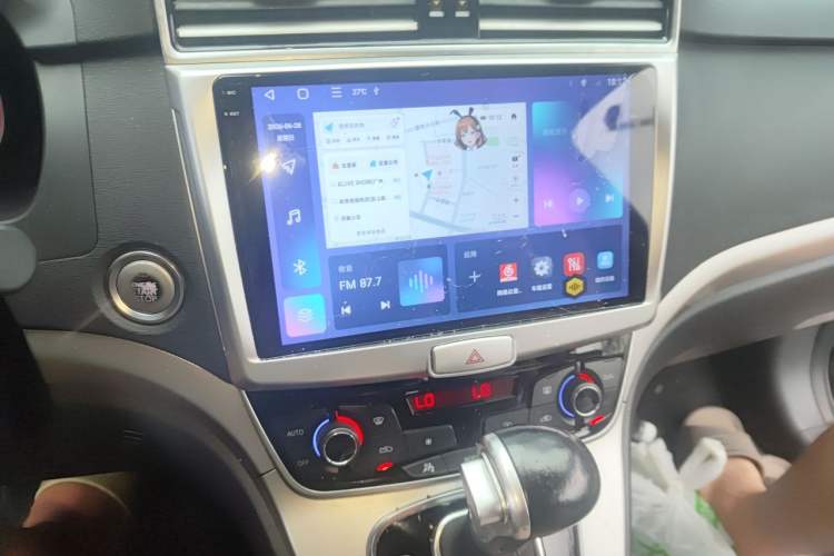 Used Haval H6 2015 Sport Edition 1.5T Automatic Two-Wheel Drive Luxury Model Audio And AC Panel