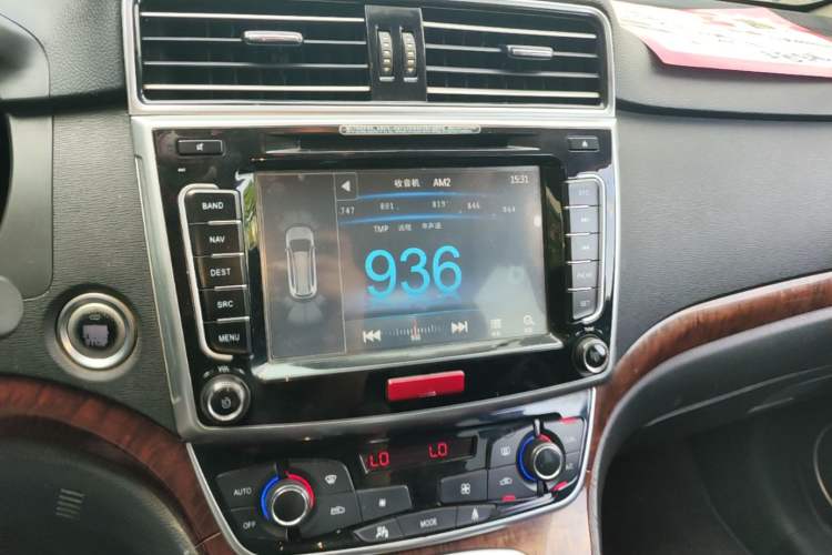 Used Haval H6 2015 Revised Version Sport Edition 1.5T Manual Transmission Two-Wheel Drive Elite Grade Audio And AC Panel