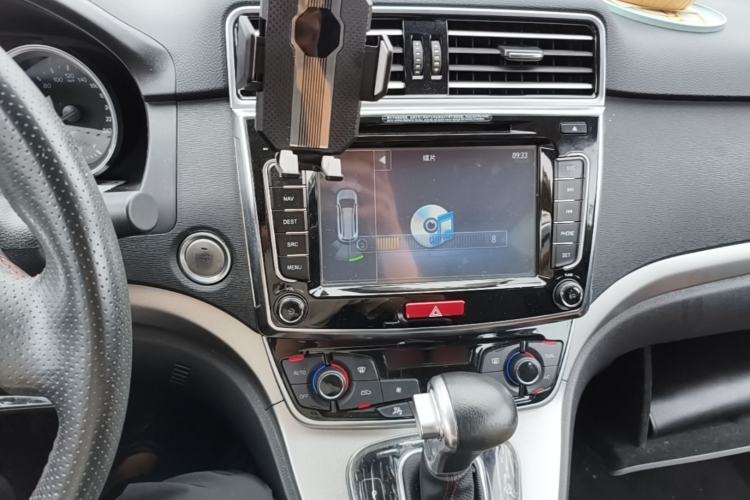 Used Haval H6 2015 Sport Edition 1.5T Automatic Two-Wheel Drive Luxury Model Audio And AC Panel