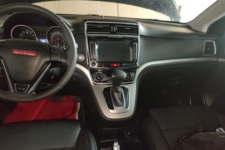 Used Haval H6 2015 Sport Edition 1.5T Automatic Two-Wheel Drive Luxury Model Audio And AC Panel