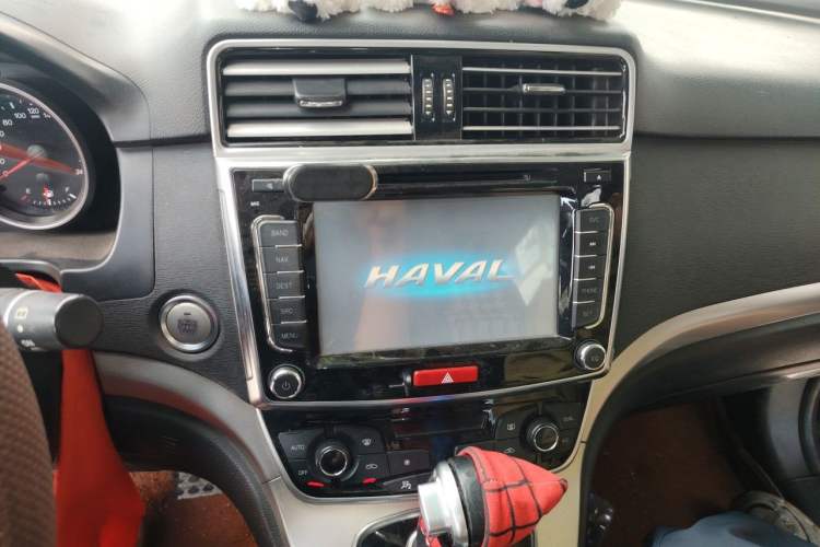 Used Haval H6 2015 Sport Edition 1.5T Automatic Two-Wheel Drive Luxury Model Audio And AC Panel
