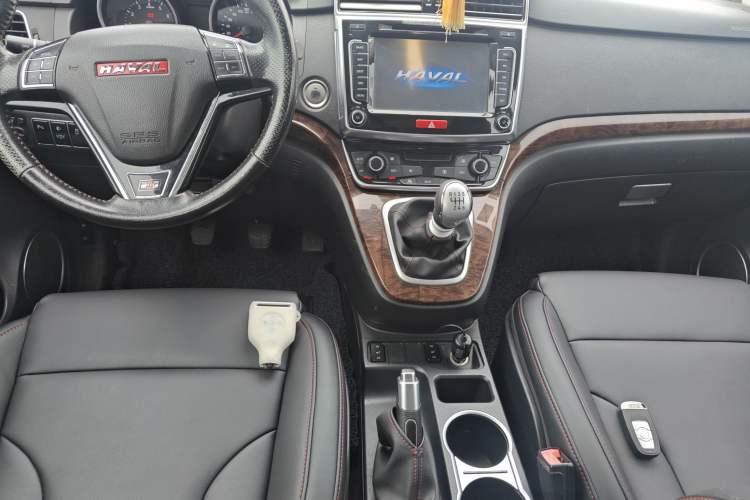 Used Haval H6 2015 Revised Version Sport Edition 1.5T Manual Transmission Two-Wheel Drive Elite Grade Audio And AC Panel