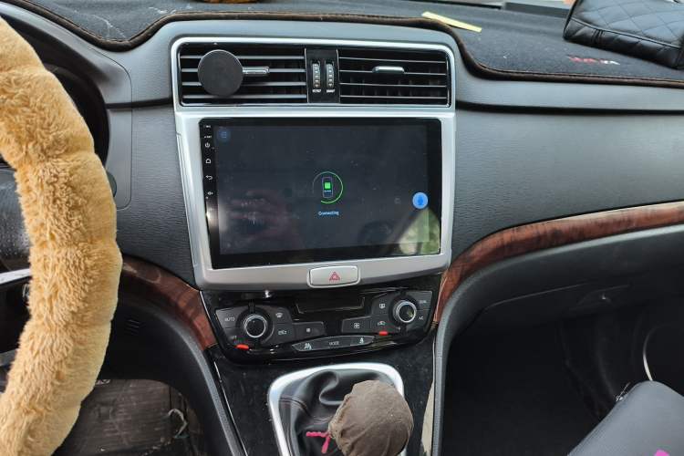 Used Haval H6 2015 Sport Edition 1.5T Manual Two-Wheel Drive Elite Model Audio And AC Panel