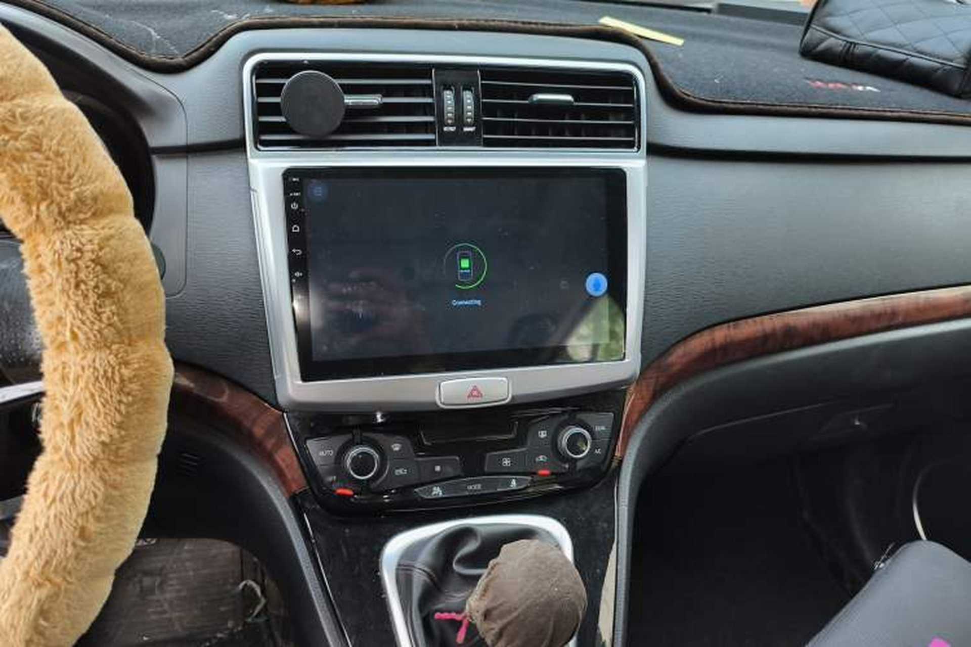 Used Haval H6 2015 Sport Edition 1.5T Manual Two-Wheel Drive Elite Model Audio And AC Panel