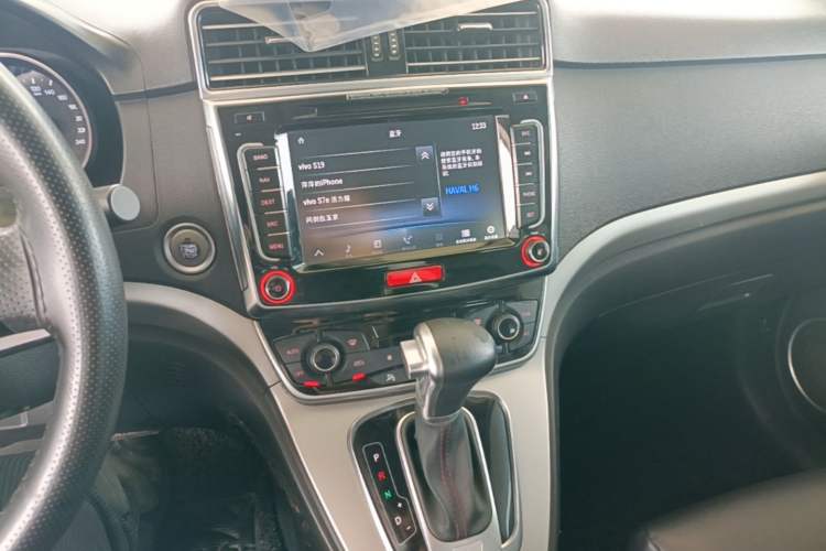 Used Haval H6 2015 Sport Edition 1.5T Automatic Two-Wheel Drive Luxury Model Audio And AC Panel
