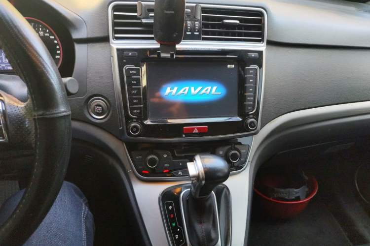 Used Haval H6 2015 Sport Edition 1.5T Automatic Two-Wheel Drive Luxury Model Audio And AC Panel