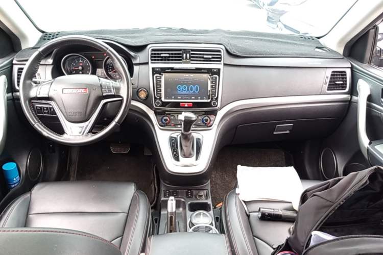 Used Haval H6 2015 Sport Edition 1.5T Automatic Two-Wheel Drive Luxury Model Center Console