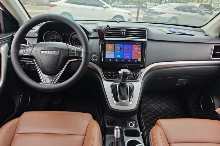 Used Haval H6 2015 Sport Edition 1.5T Automatic Two-Wheel Drive Luxury Model Center Console