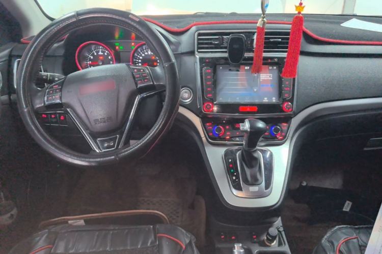 Used Haval H6 2015 Sport Edition 1.5T Automatic Two-Wheel Drive Luxury Model Center Console