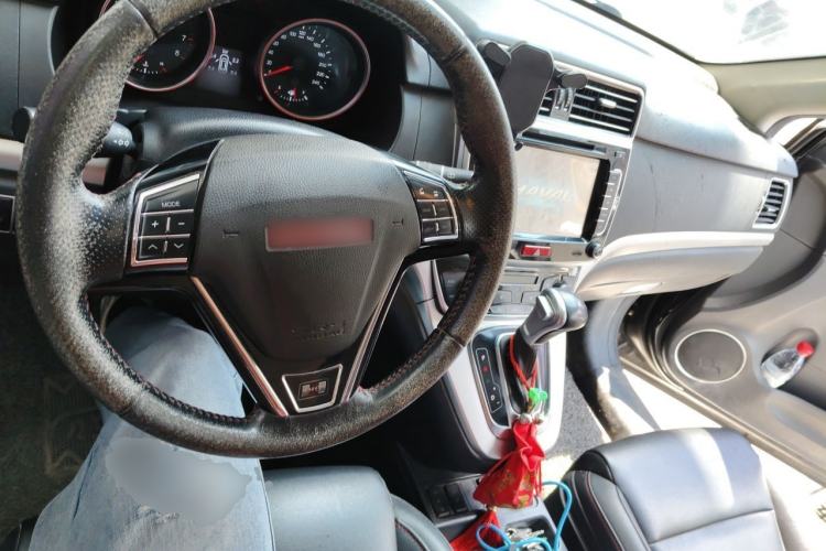 Used Haval H6 2015 Sport Edition 1.5T Automatic Two-Wheel Drive Luxury Model Center Console