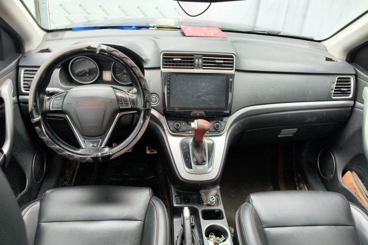 Used Haval H6 2015 Sport Edition 1.5T Automatic Two-Wheel Drive Luxury Model Center Console