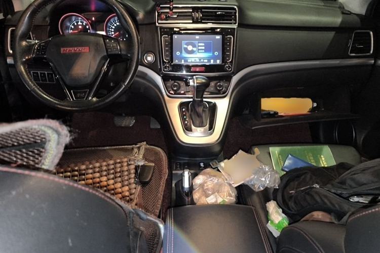 Used Haval H6 2015 Sport Edition 1.5T Automatic Two-Wheel Drive Luxury Model Center Console
