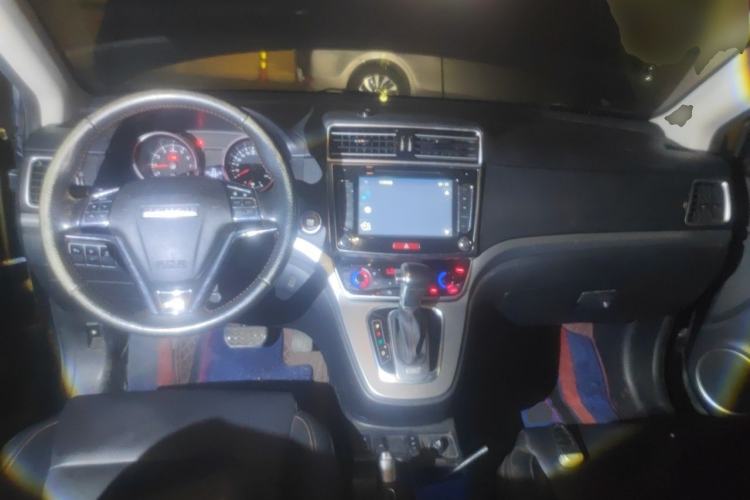 Used Haval H6 2015 Sport Edition 1.5T Automatic Two-Wheel Drive Luxury Model Center Console