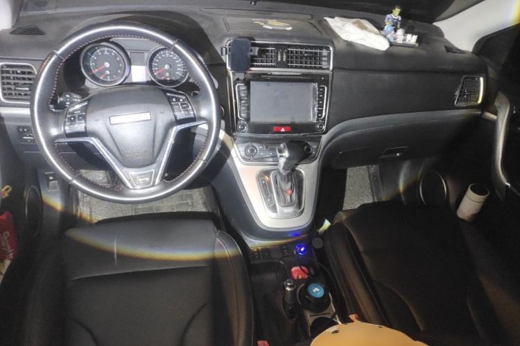 Used Haval H6 2015 Sport Edition 1.5T Automatic Two-Wheel Drive Luxury Model Center Console