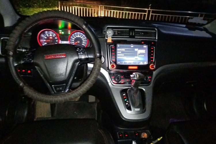 Used Haval H6 2015 Sport Edition 1.5T Automatic Two-Wheel Drive Luxury Model Center Console
