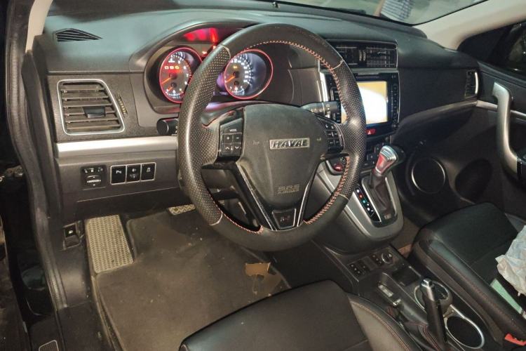Used Haval H6 2015 Sport Edition 1.5T Automatic Two-Wheel Drive Luxury Model Center Console