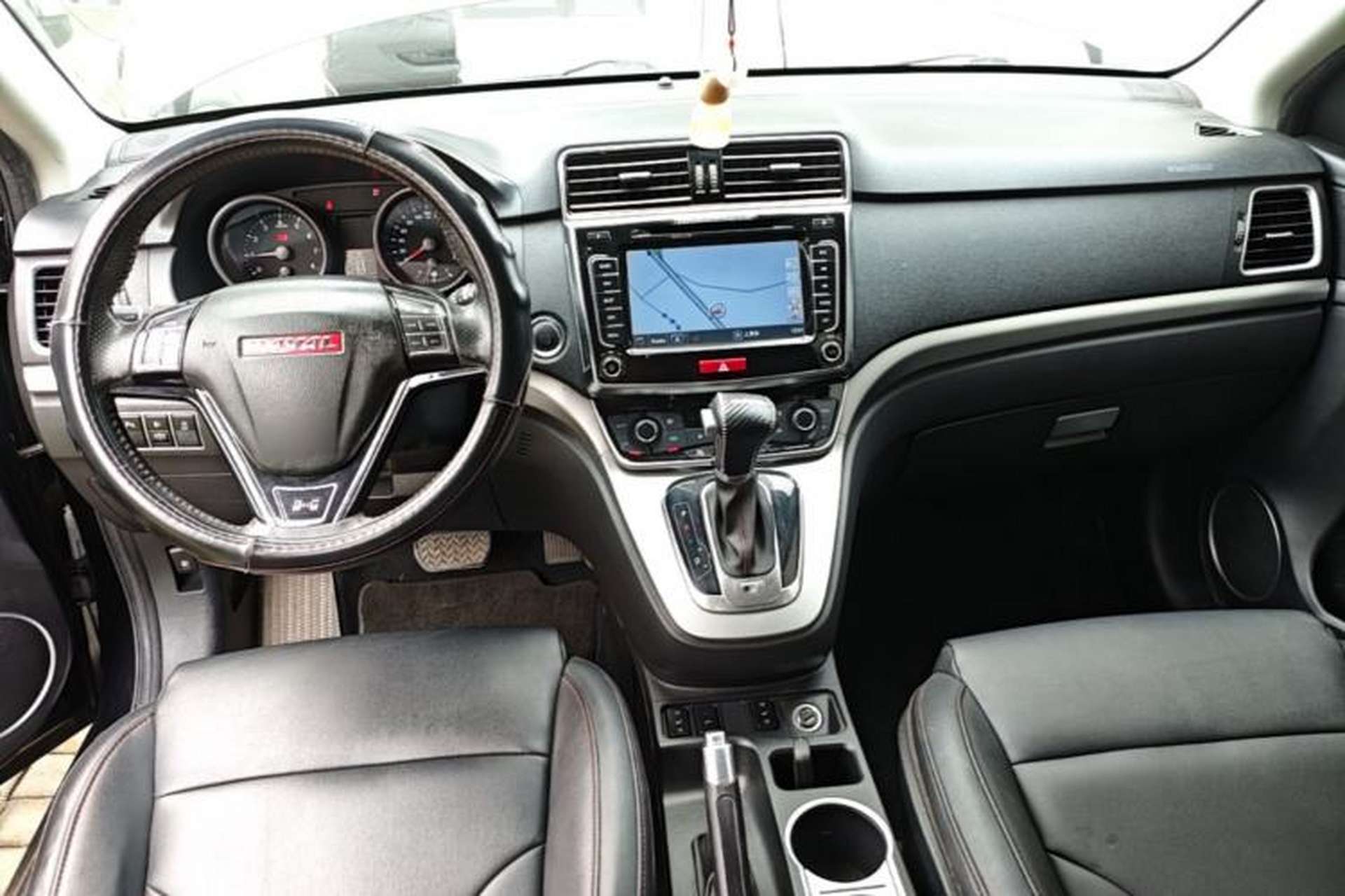 Used Haval H6 2015 Sport Edition 1.5T Automatic Two-Wheel Drive Luxury Model Center Console