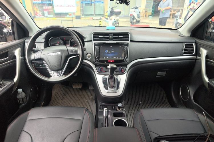 Used Haval H6 2015 Sport Edition 1.5T Automatic Two-Wheel Drive Luxury Model Center Console