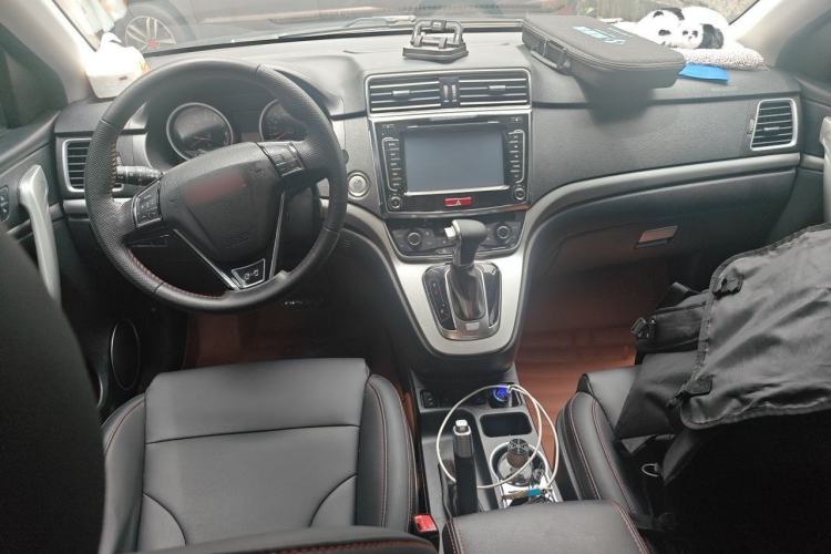 Used Haval H6 2015 Sport Edition 1.5T Automatic Two-Wheel Drive Luxury Model Center Console