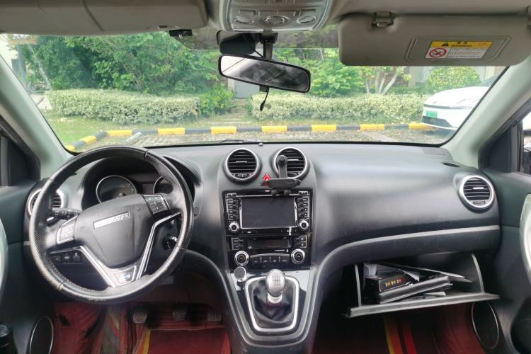 Used Haval H6 2015 Sport Edition 1.5T Manual Two-Wheel Drive Elite Model Center Console