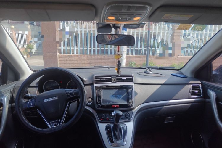 Used Haval H6 2015 Sport Edition 1.5T Automatic Two-Wheel Drive Luxury Model Center Console