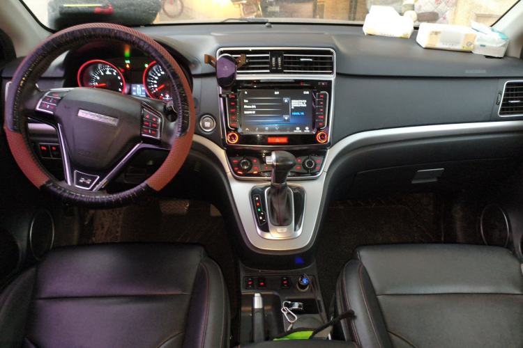 Used Haval H6 2015 Sport Edition 1.5T Automatic Two-Wheel Drive Luxury Model Center Console