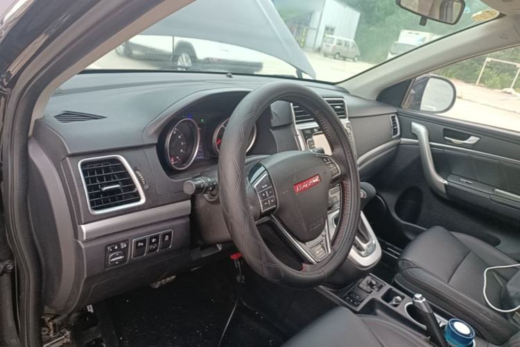 Used Haval H6 2015 Sport Edition 1.5T Automatic Two-Wheel Drive Luxury Model Center Console
