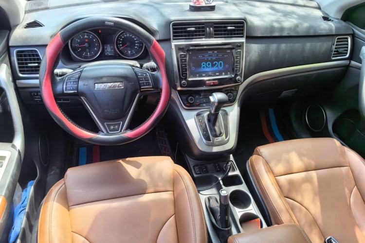 Used Haval H6 2015 Sport Edition 1.5T Automatic Two-Wheel Drive Luxury Model Center Console