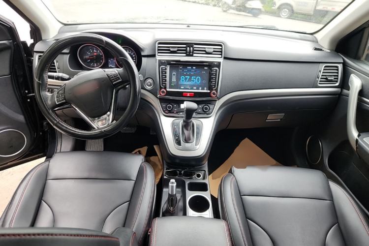 Used Haval H6 2015 Sport Edition 1.5T Automatic Two-Wheel Drive Luxury Model Center Console