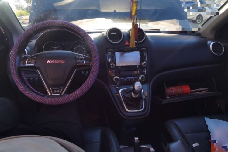 Used Haval H6 2015 Upgraded Model 1.5T Manual Two-Wheel Drive Elite Version Center Console